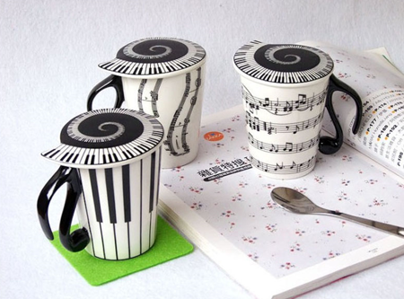 Music mug with lid - NOTES
