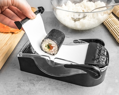 Sushi maker