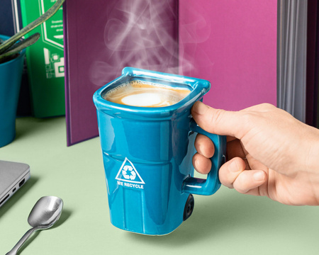 Trash bin mug - blue
