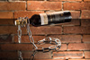 Magic chain bottle holder