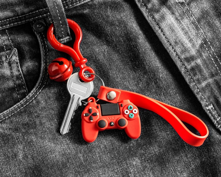 Gamer keychain with a bell - RED