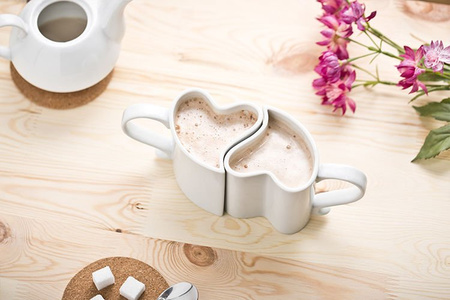 Hot love mugs