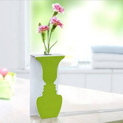 Face Vase Lamp