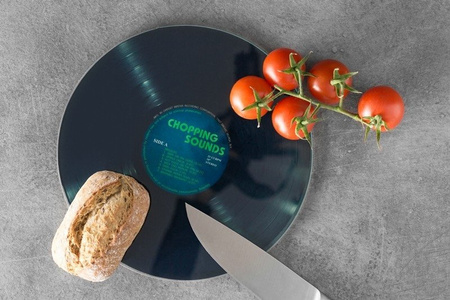 Retro vinyl chopping board