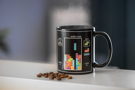 Retro game mug - color changing