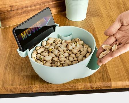 Lazy snack bowl with smartfon holder