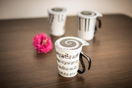 Music mug with lid - OVERTURE