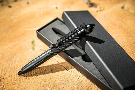 Defence (tactical) pen