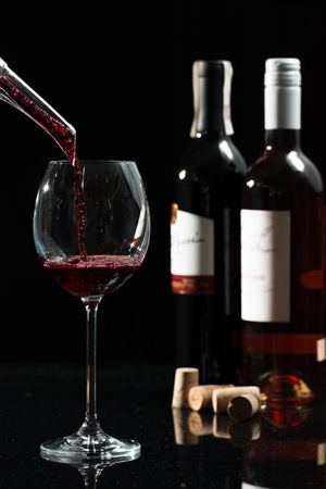Wine aerator & pourer