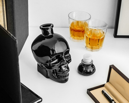 Black SKULL bottle 750 ml