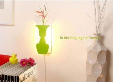 Face Vase Lamp