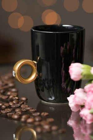 Ring mug black - golden ring