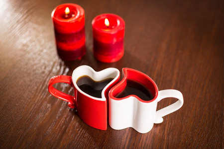 Romantic mugs red-white