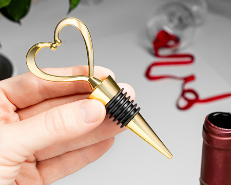 Golden heart wine stopper