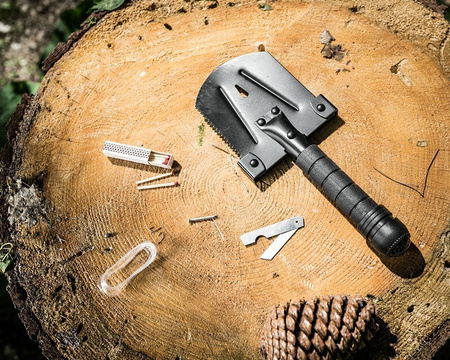 Multifunctional shovel 8in1