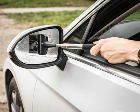 Telescopic side mirror wiper